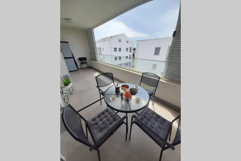 G&D - Lovely Apartment Kastela